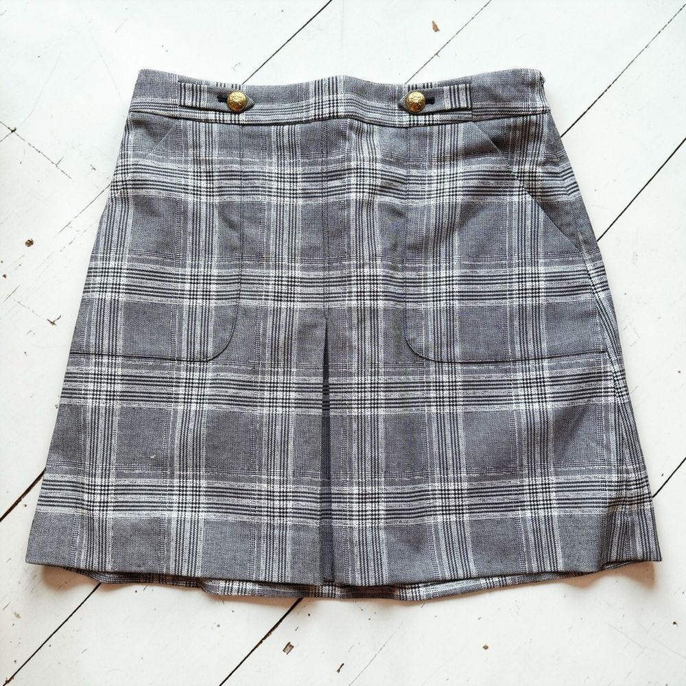 Banana Republic Gray Plaid Mini Skirt – Size 2 - Picture 2 of 10